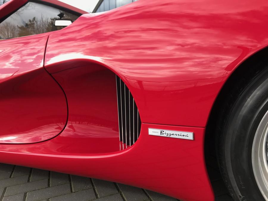 Детали экстерьера Bizzarrini BZ-2001 Concept 1992 года  (фото 11 из 35)